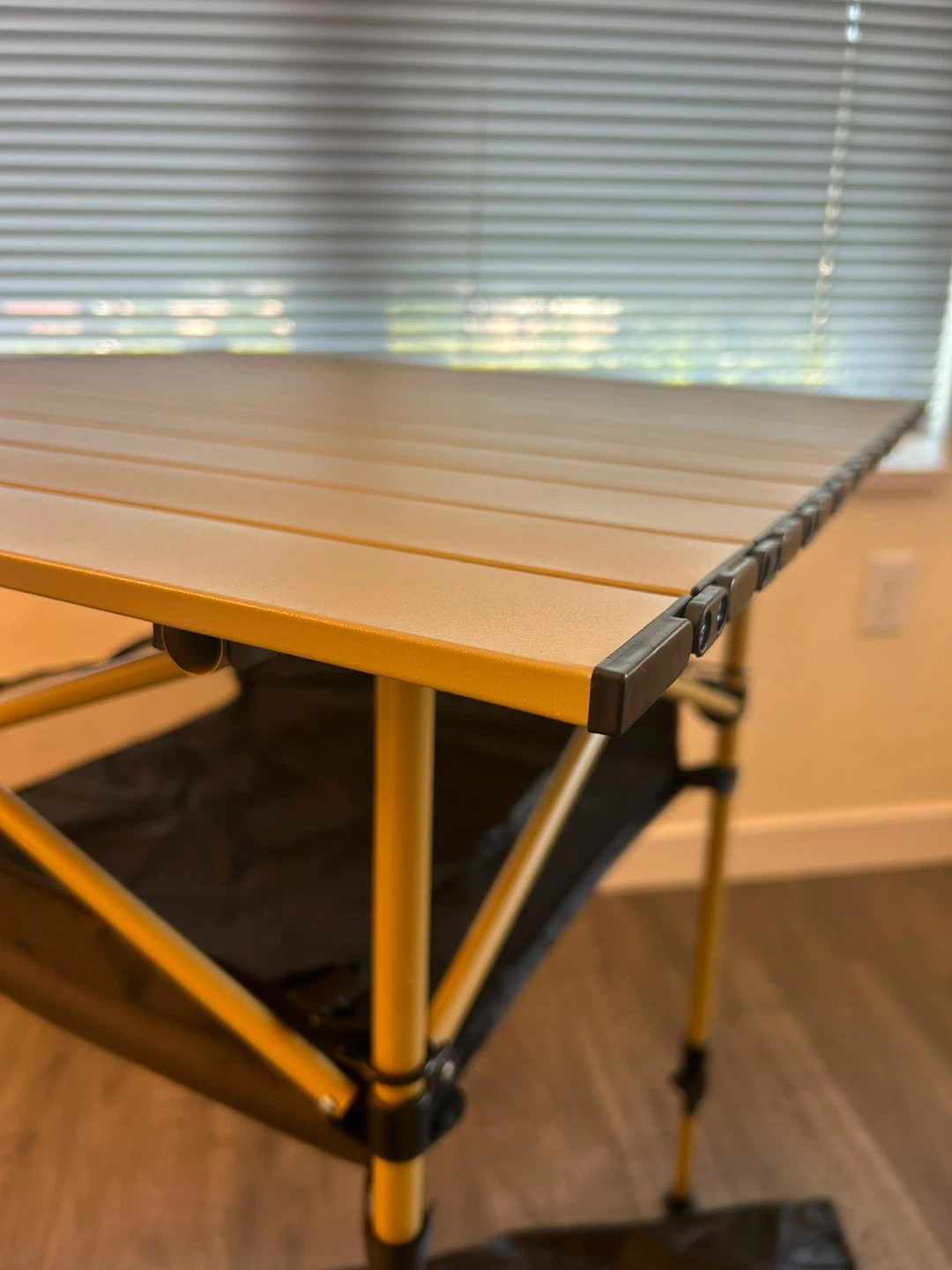 [Brand New] Adjustable Portable Table 70x70cm - photo 2