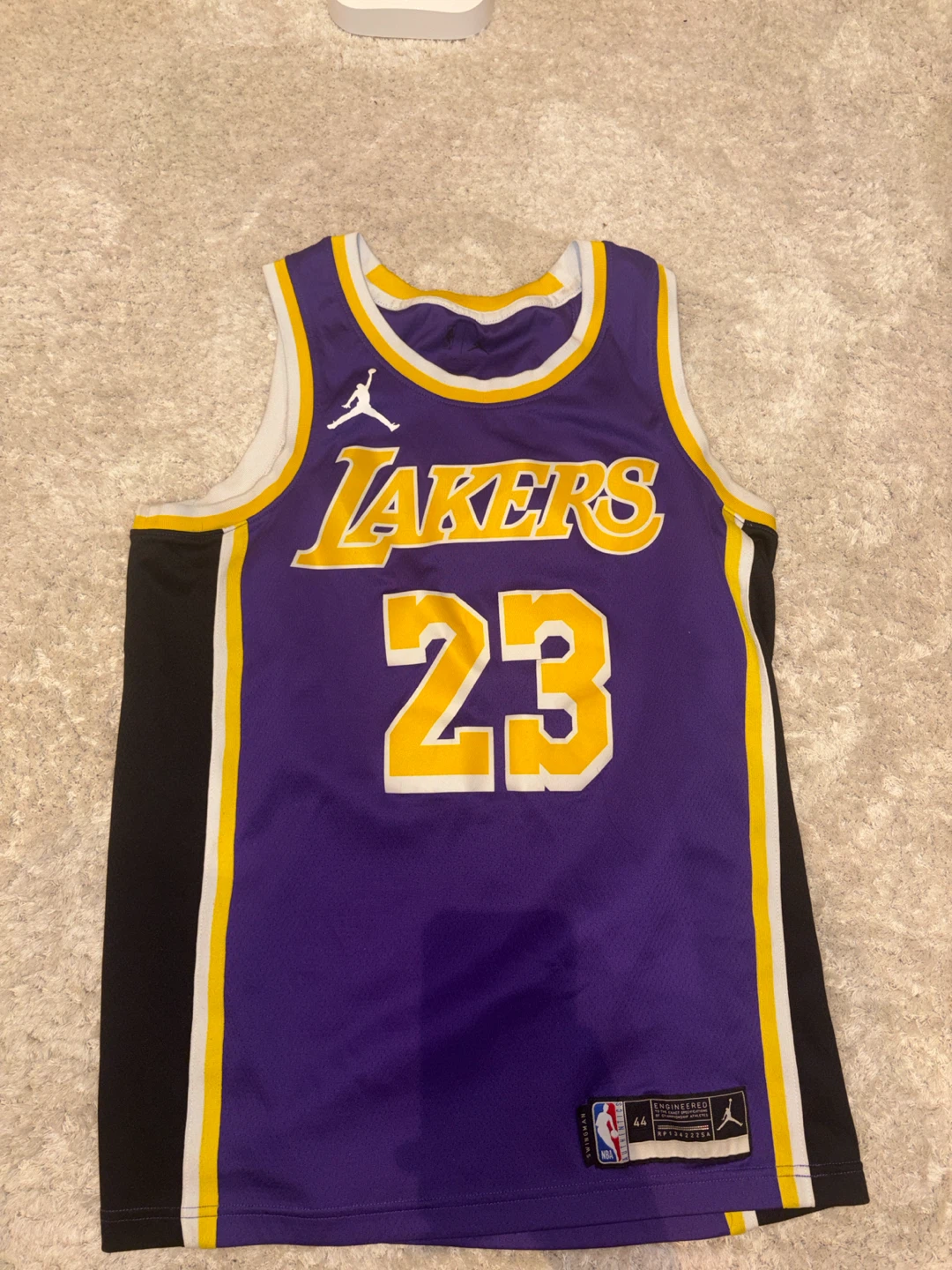 Los Angeles Lakers LeBron James #23 Jersey