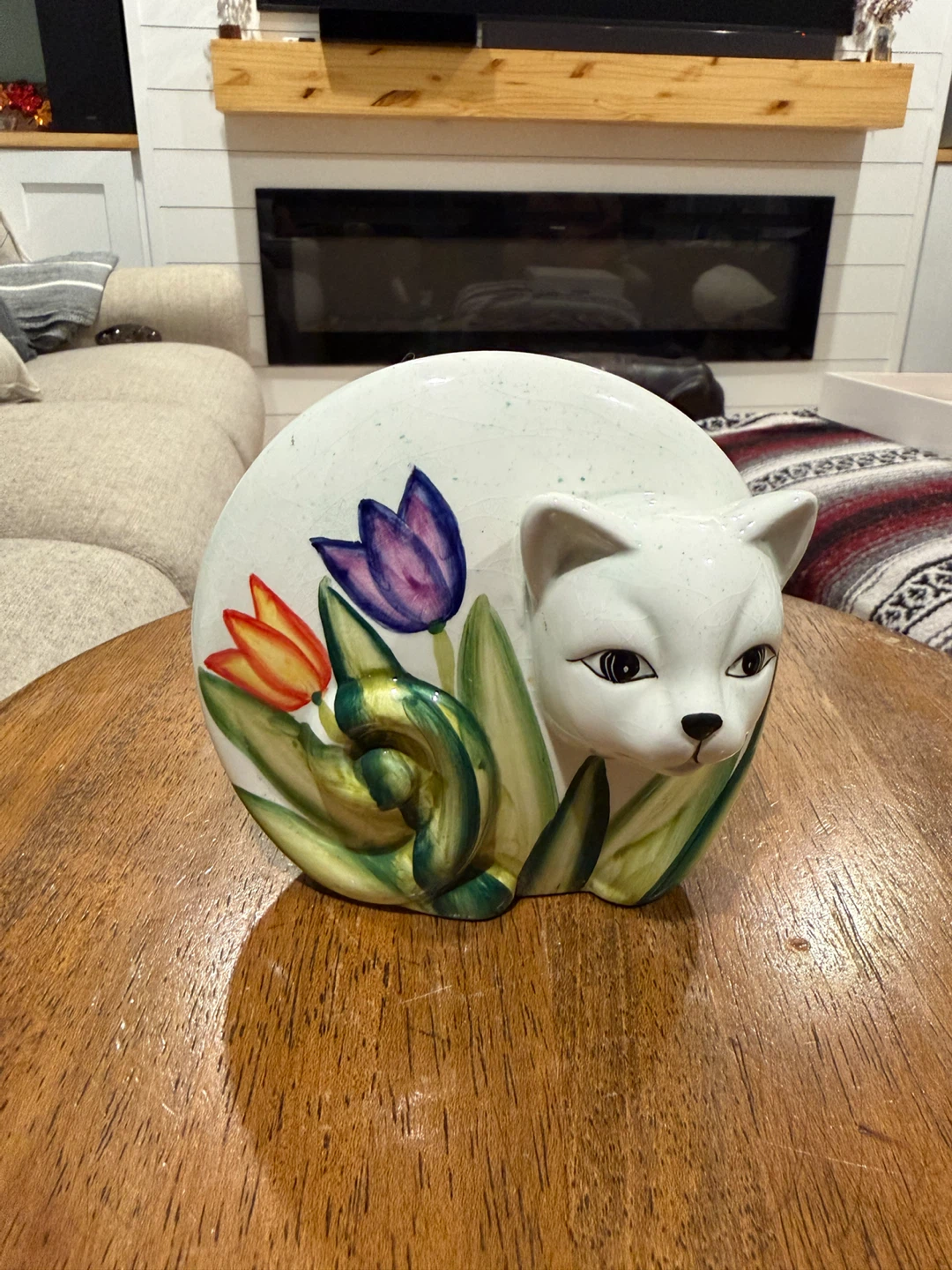 Ceramic Cat Figurine with Tulips - photo 3