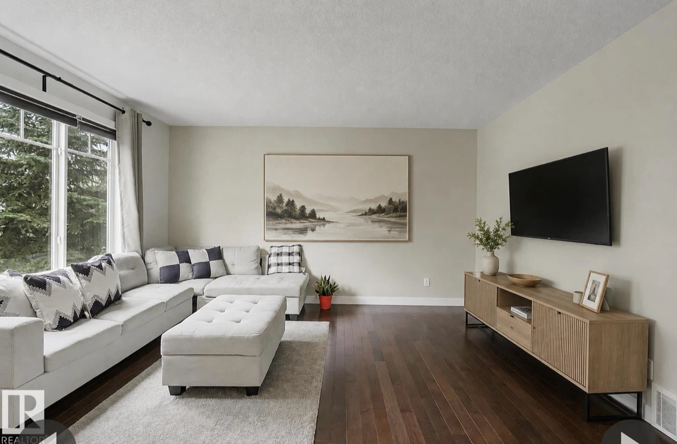 Townhouse for sale - photo 2