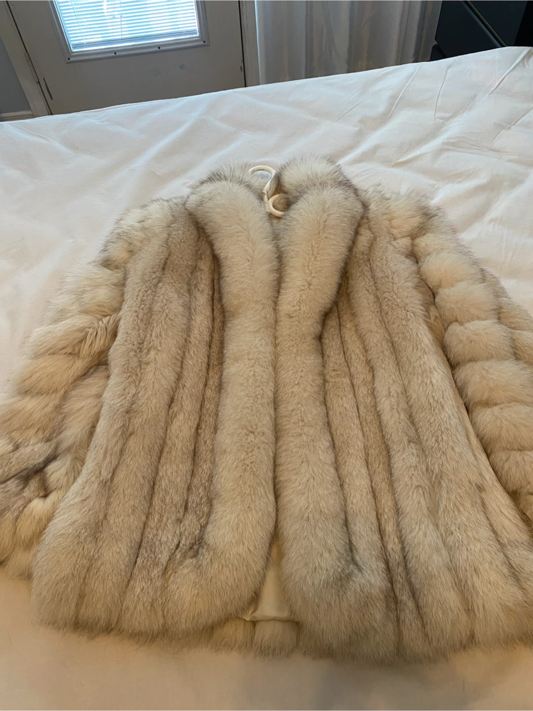 Natural Blue Fox Fur Coat - photo 2