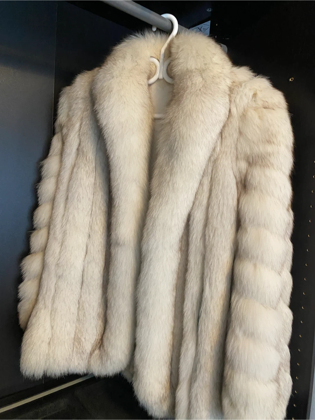 Natural Blue Fox Fur Coat - photo 5