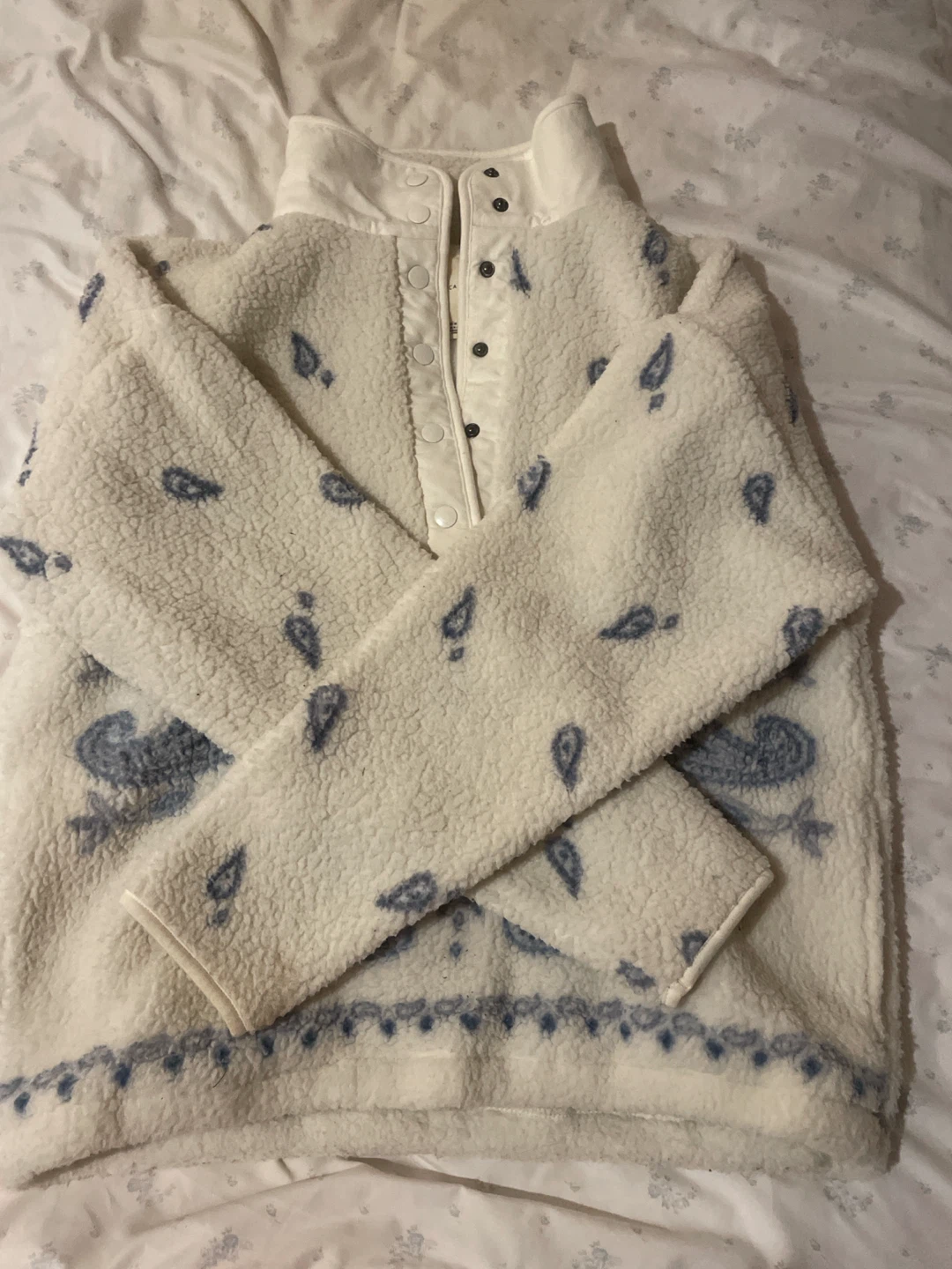 White Fleece Pullover with Blue Paisley Print