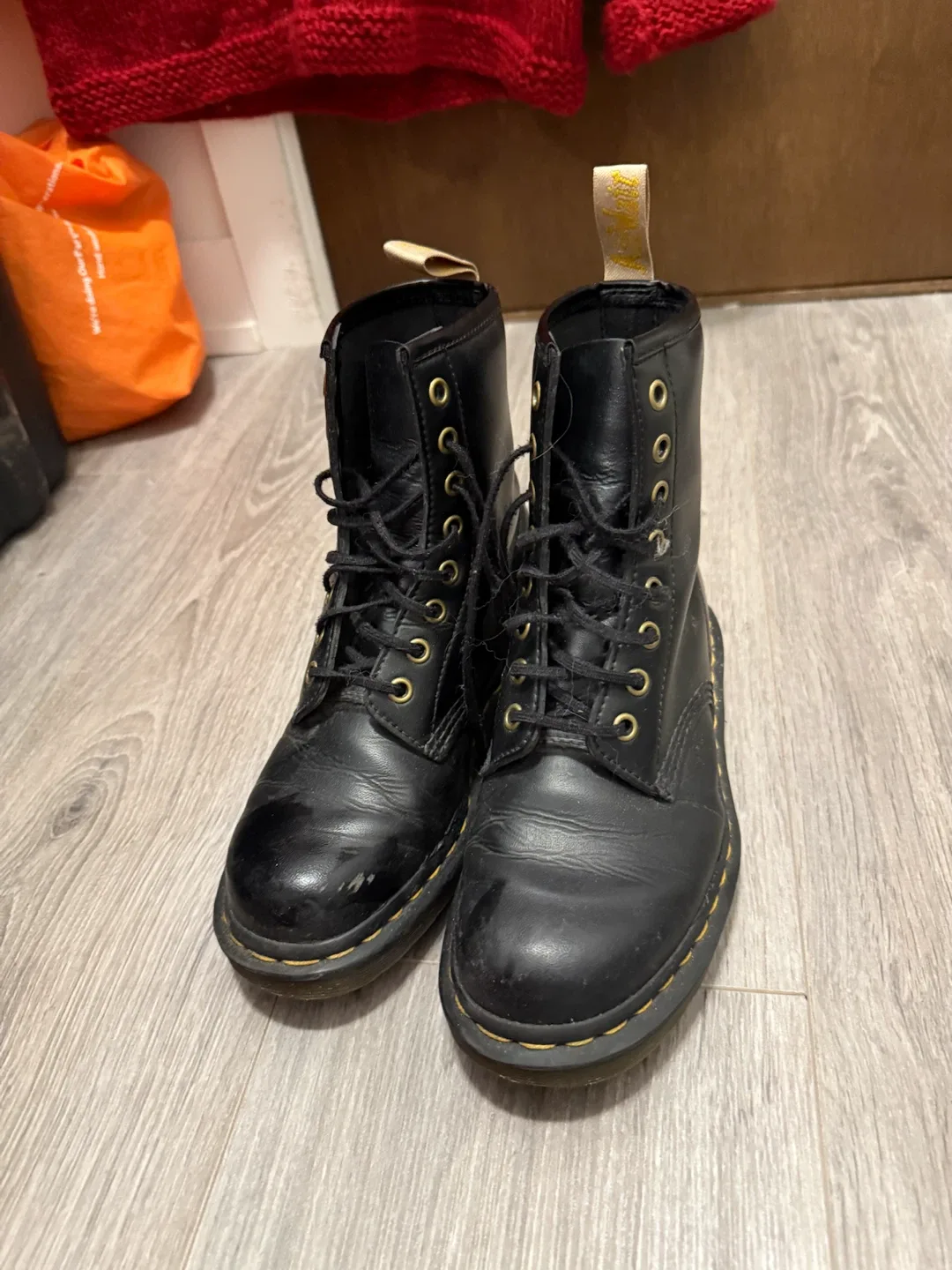 Dr. Martens Black Leather Boots SZ 6 - photo 2