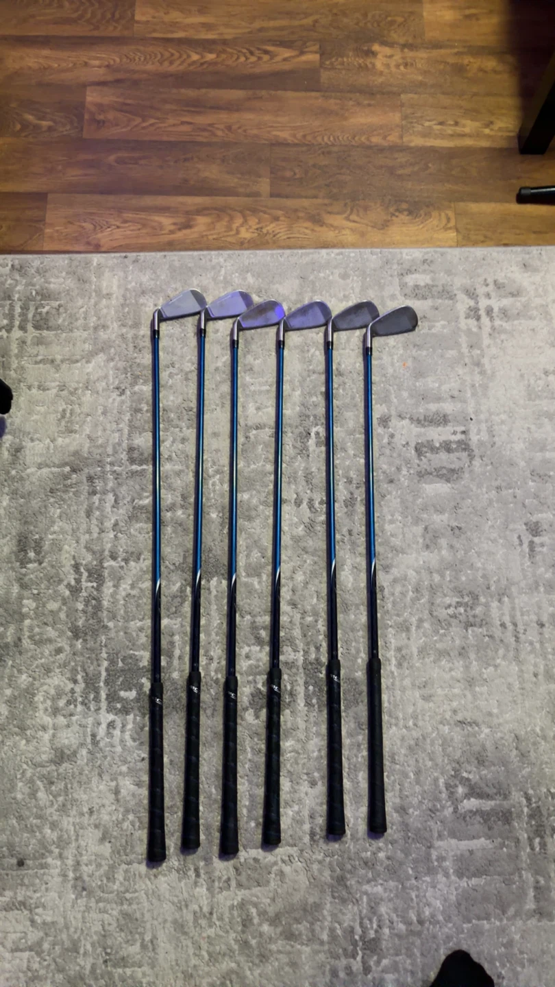Tommy Armour 845w silver backs