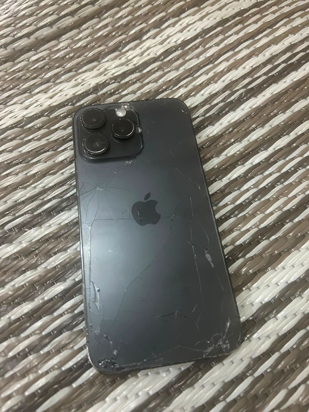 Apple iPhone 14 Pro Max Cracked Back - Space Black - photo 2