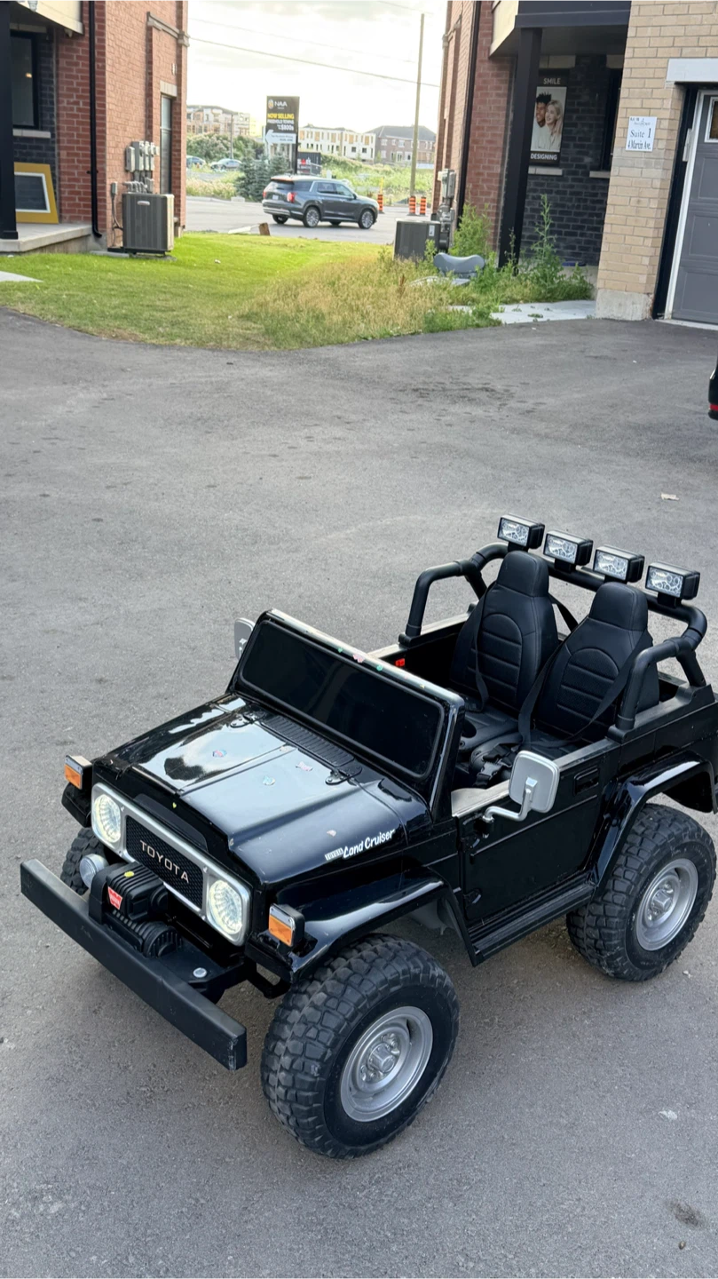Kids Ride-On Toyota Land Cruiser
