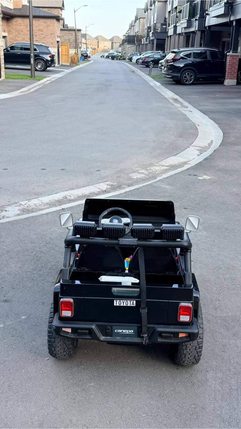 Kids Ride-On Toyota Land Cruiser - photo 4