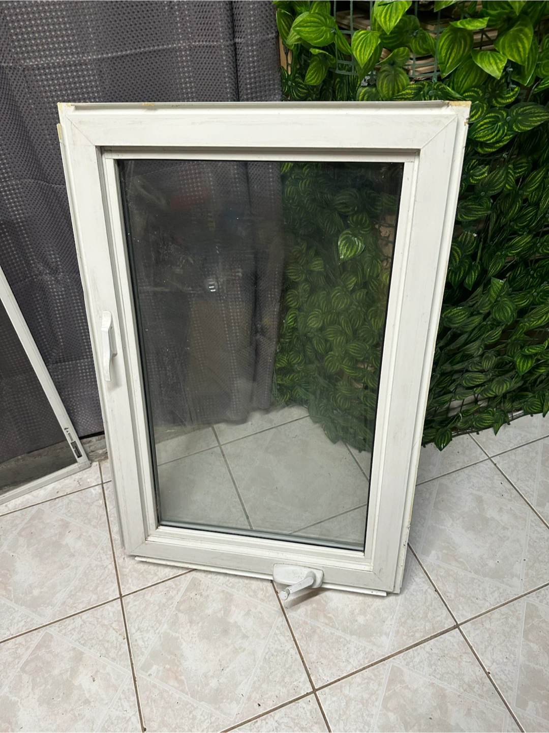 Casement window with removable screen W24H36 - photo 3