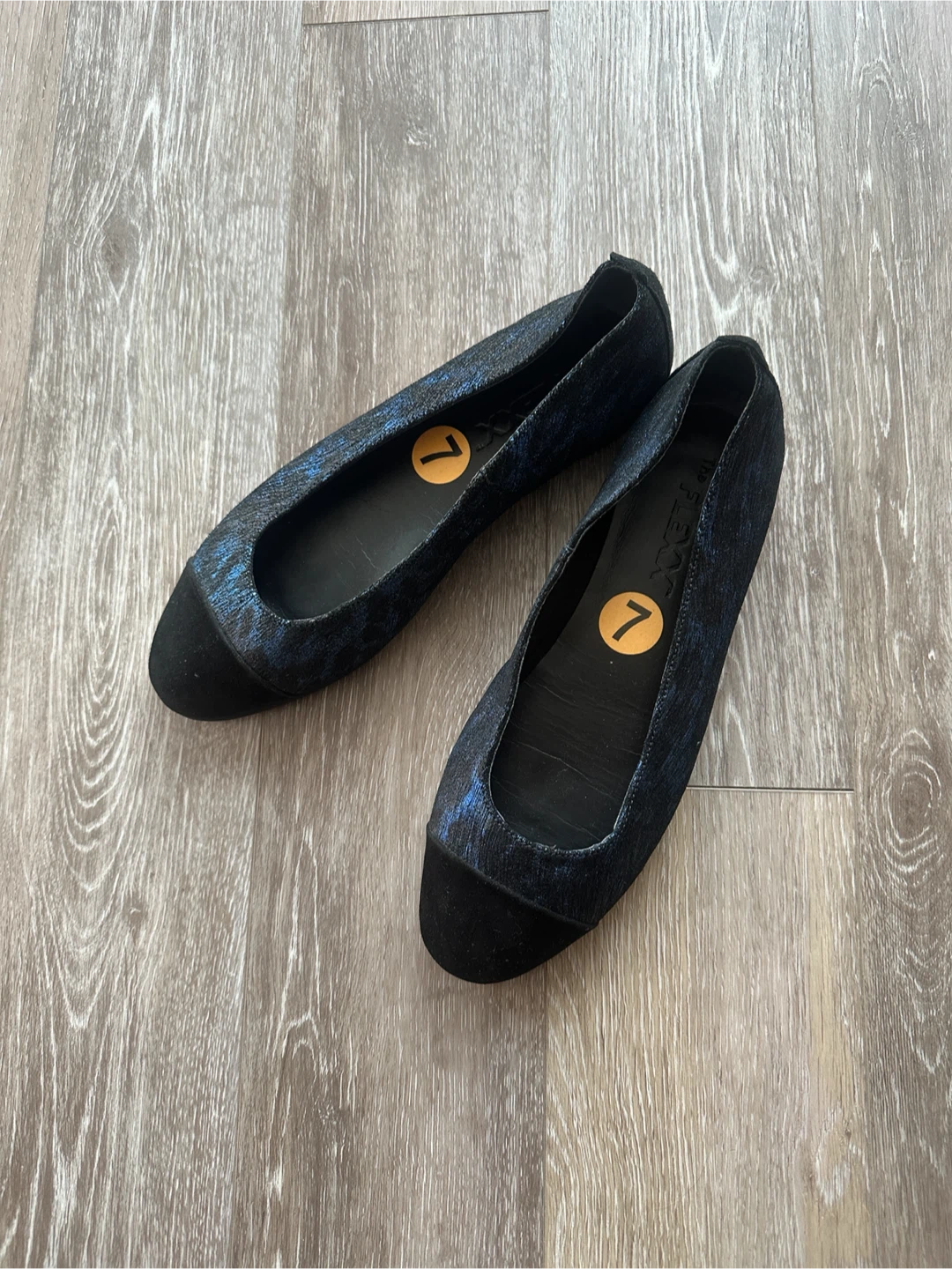 The Flexx Blue Sparkly Leather Ballet Flats - Size 7