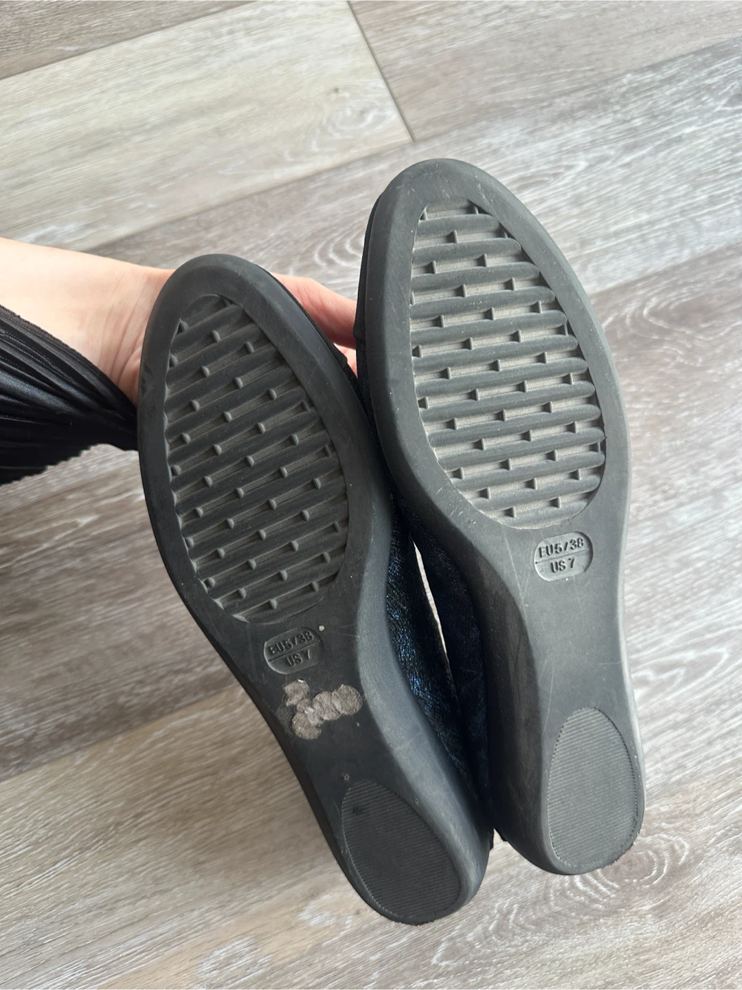 The Flexx Blue Sparkly Leather Ballet Flats - Size 7 - photo 3