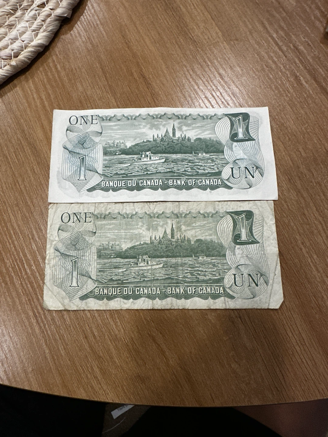 1973 - 2 x Bank of Canada One Dollar Bills - photo 2