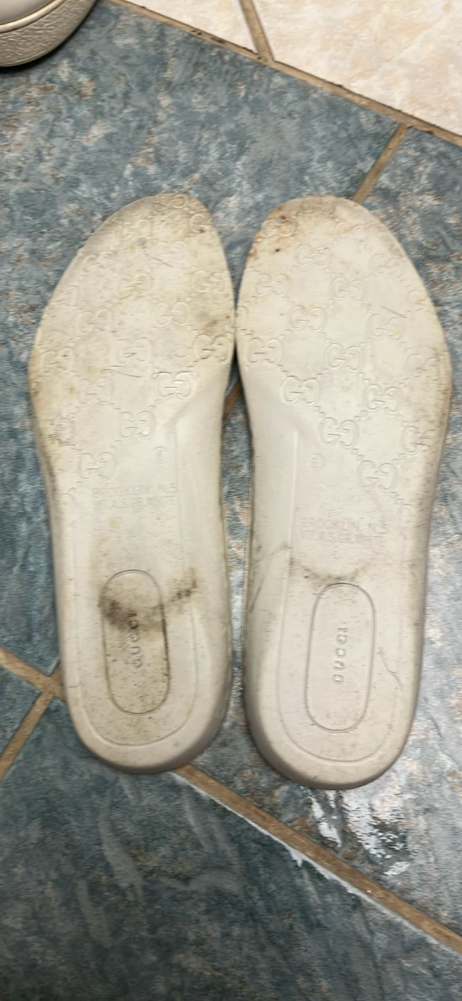 Gucci Bee Sneakers - photo 4