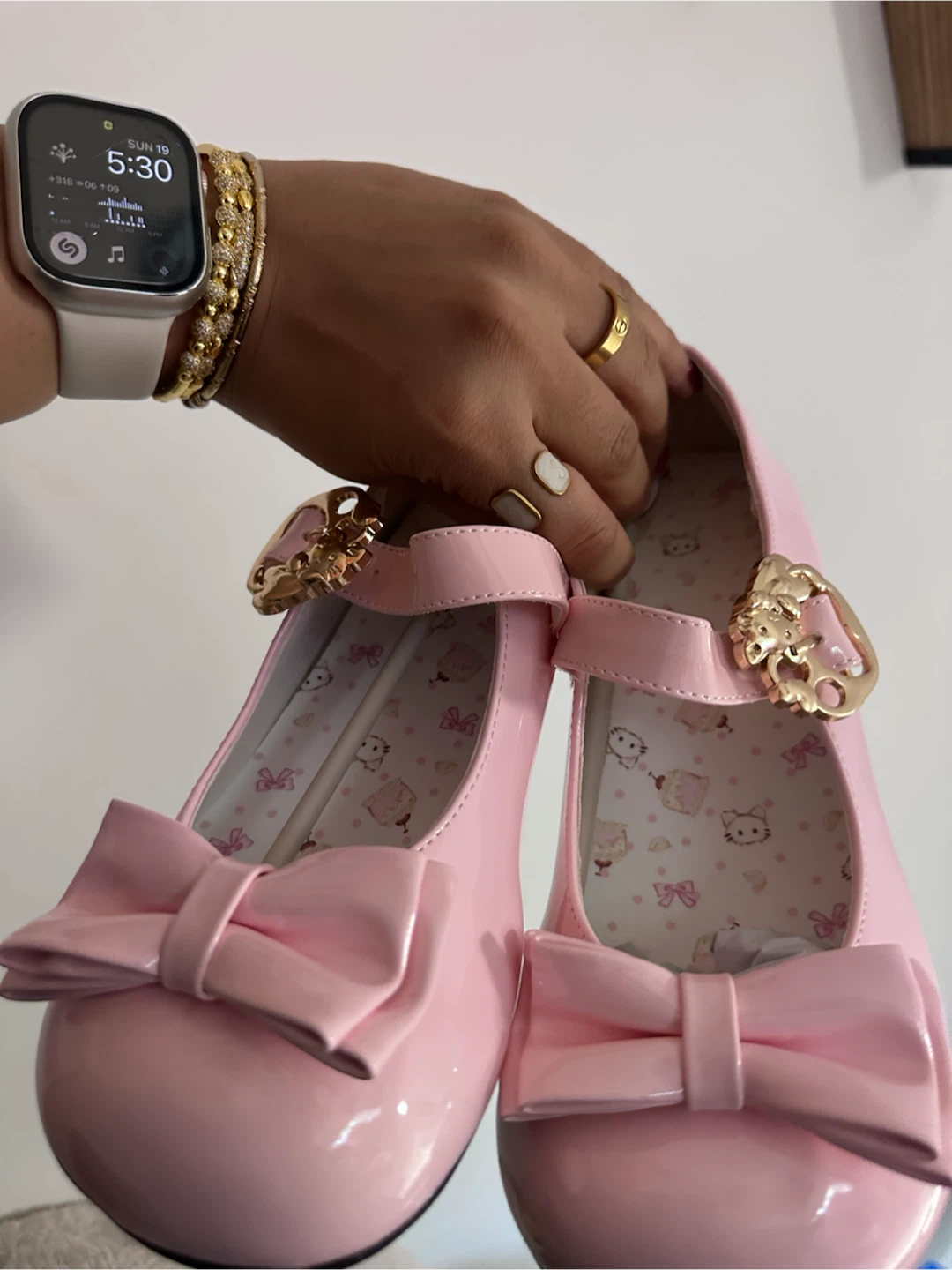 Pink Patent Hello Kitty Mary Jane Shoes - photo 2