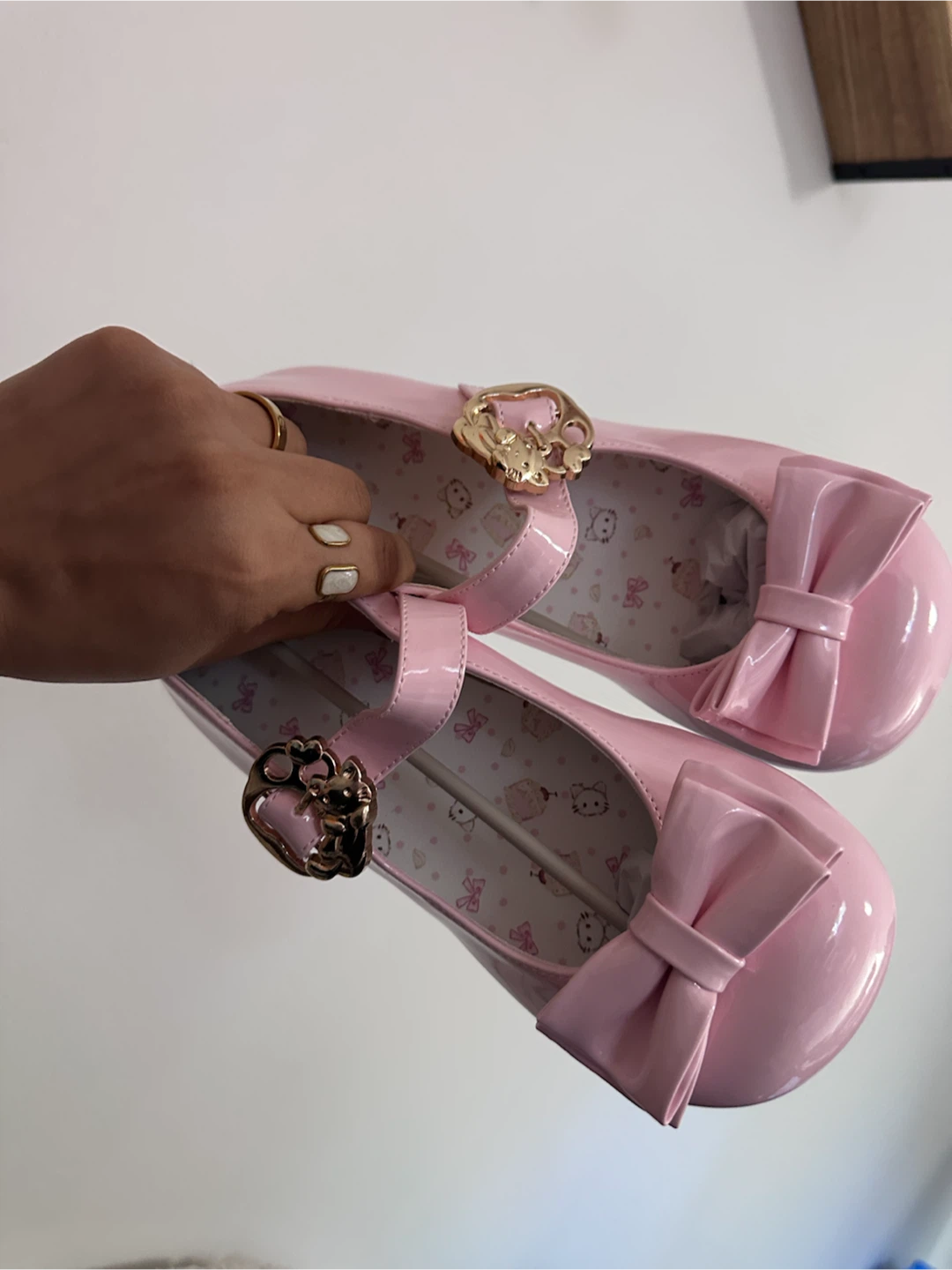Pink Patent Hello Kitty Mary Jane Shoes - photo 3