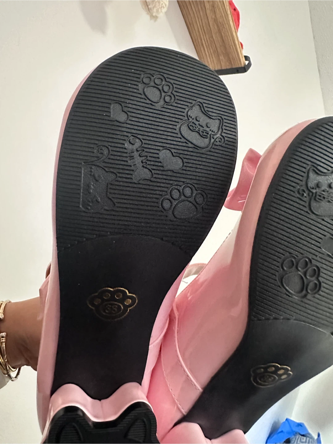 Pink Patent Hello Kitty Mary Jane Shoes - photo 5