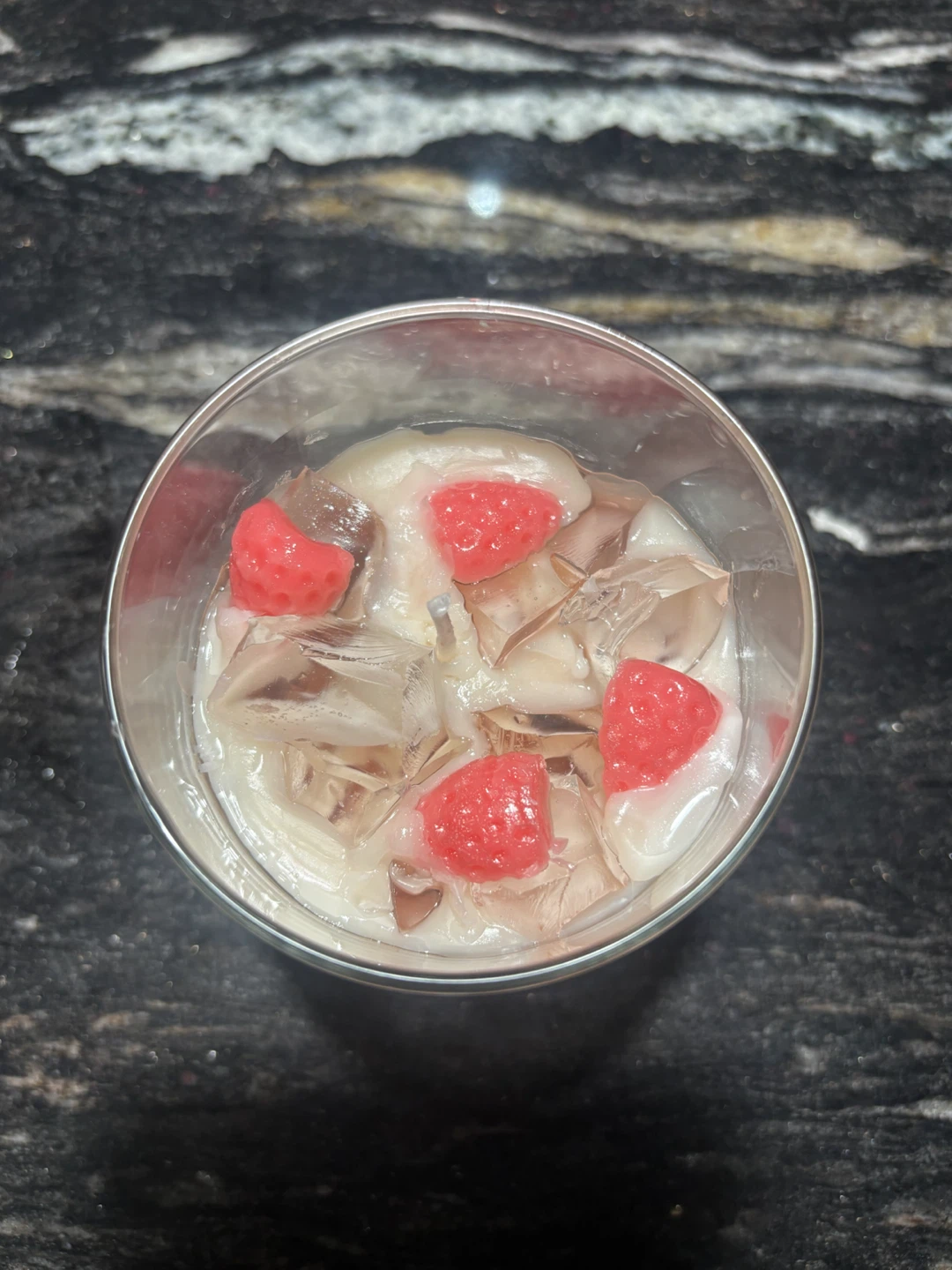 strawberry coconut refresher candle! - photo 2