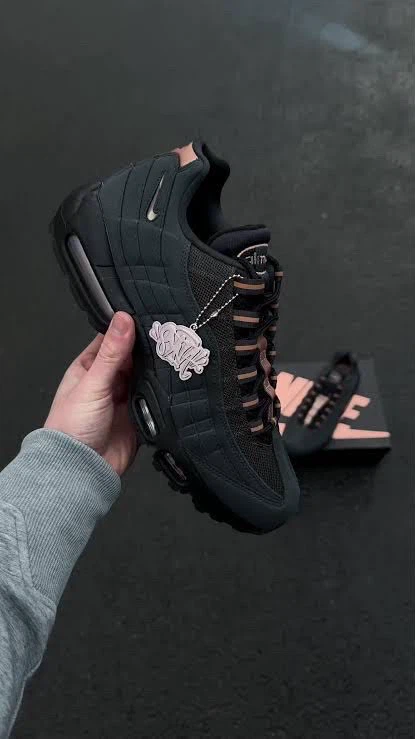 Syna x Nike Air Max 95 – Black