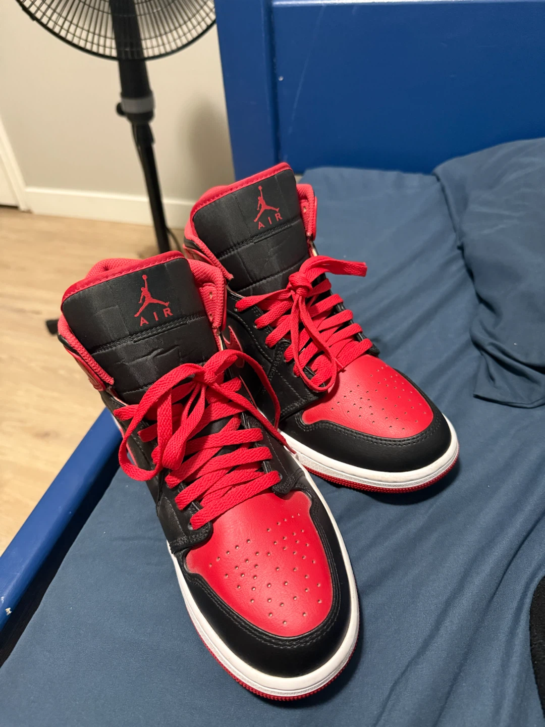 Air Jordan 1 Mid Sneakers Red/Black - photo 4