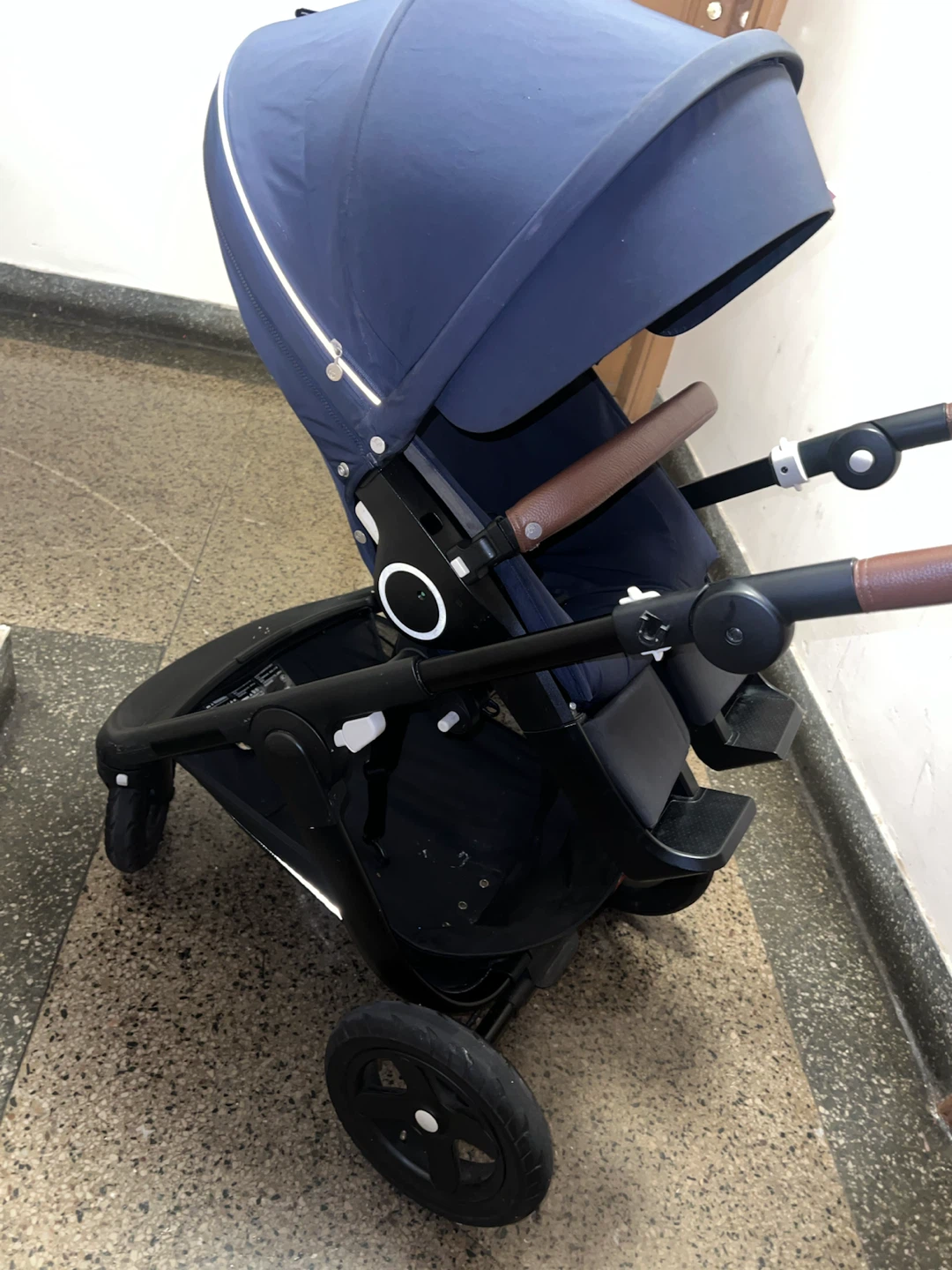 Stokke Xplory V6 Stroller - Black Chassis - photo 3