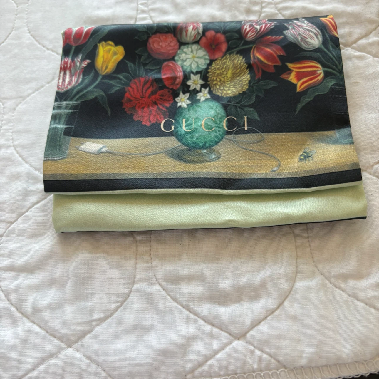 Gucci Silk jewelry pouch - photo 2
