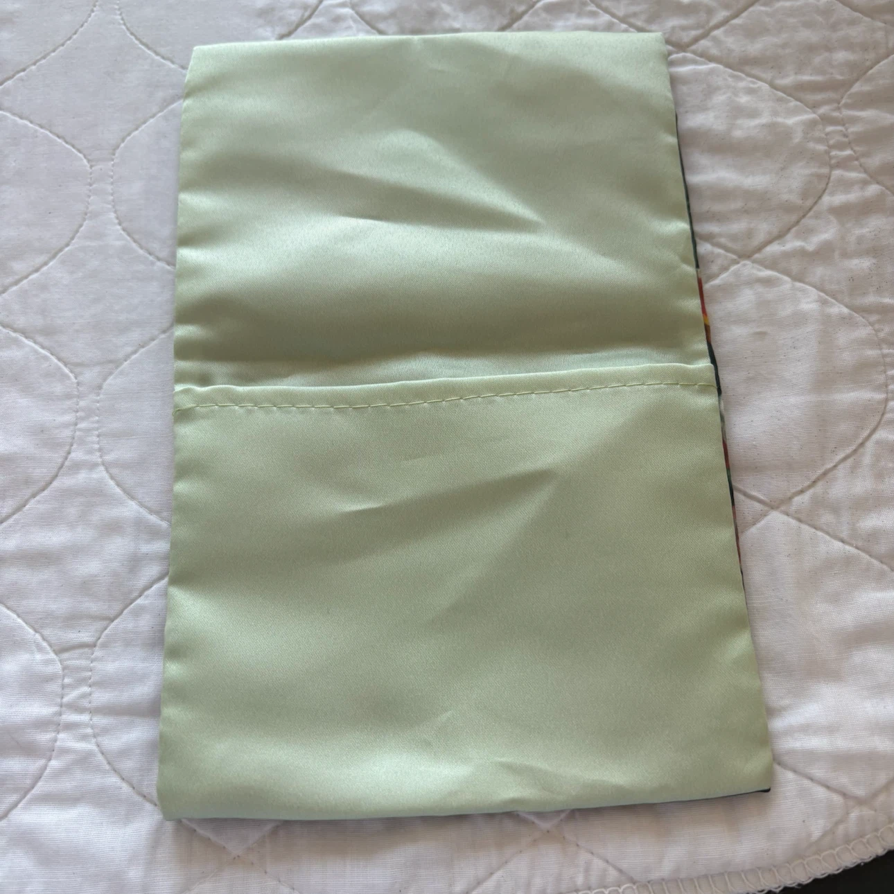 Gucci Silk jewelry pouch - photo 3