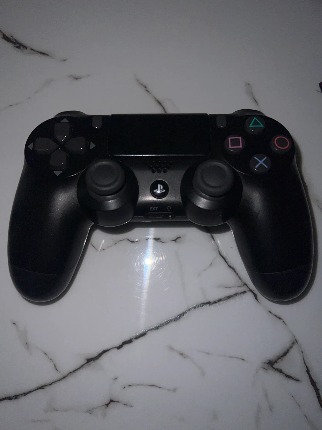 PS4 with 2 controller,charger, headphone, comes with all cables - photo 3