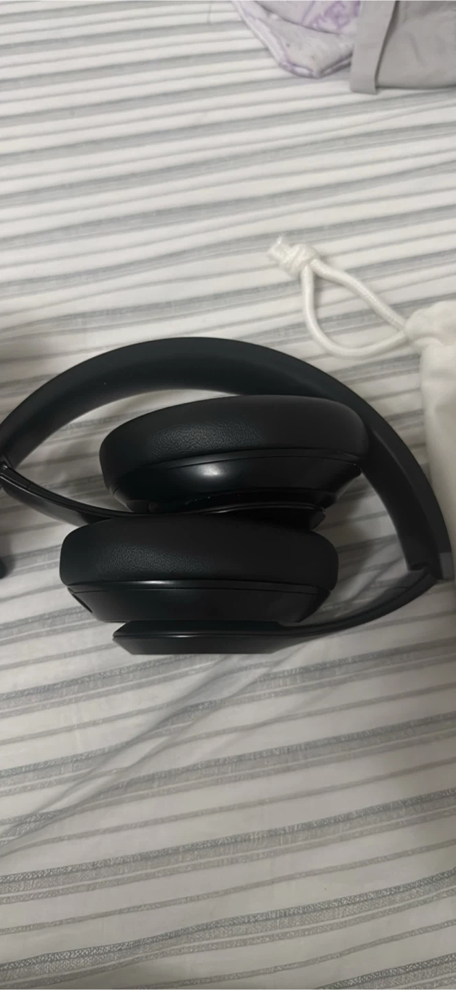 Beats studio pros - black