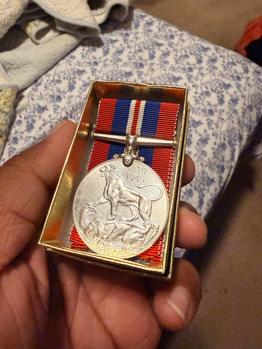 WWII Original British War Medal 1939-1945 - photo 2