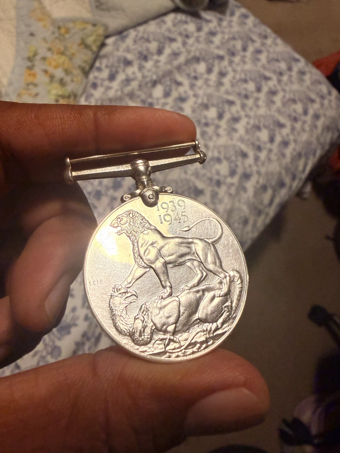 WWII Original British War Medal 1939-1945 - photo 4