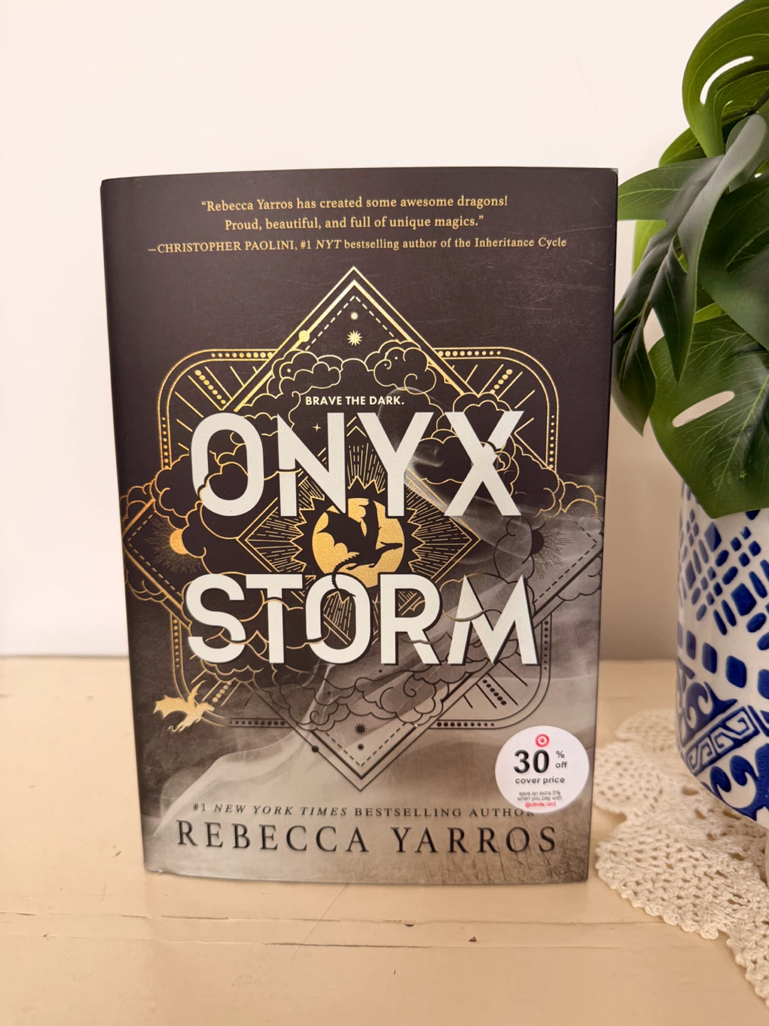 Brand New Deluxe Edition Onyx Storm by Rebecca Yarros - photo 2