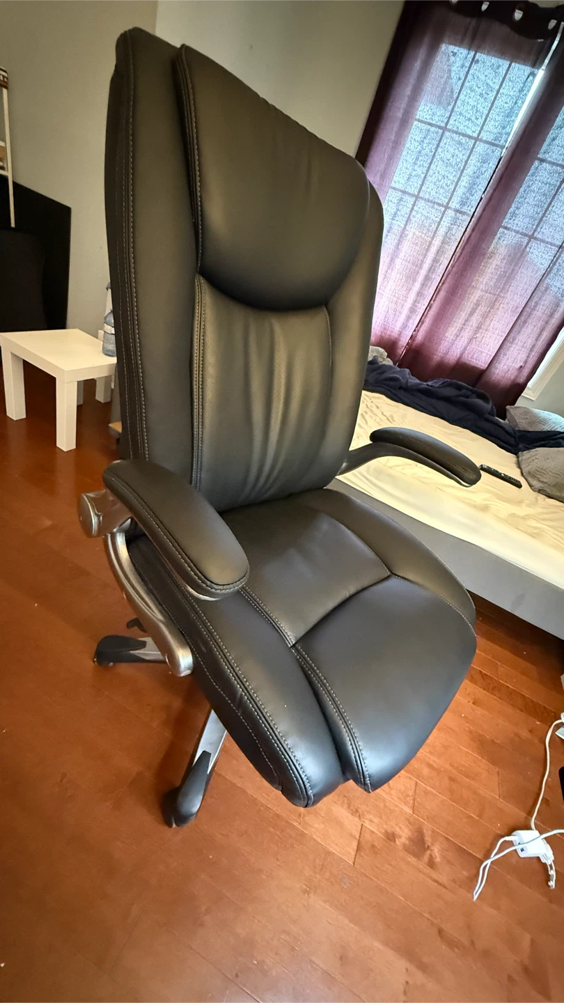 Black Executive Office Chair - photo 2