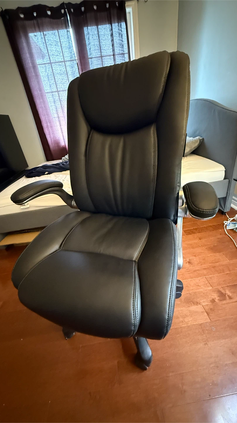 Black Executive Office Chair - photo 3