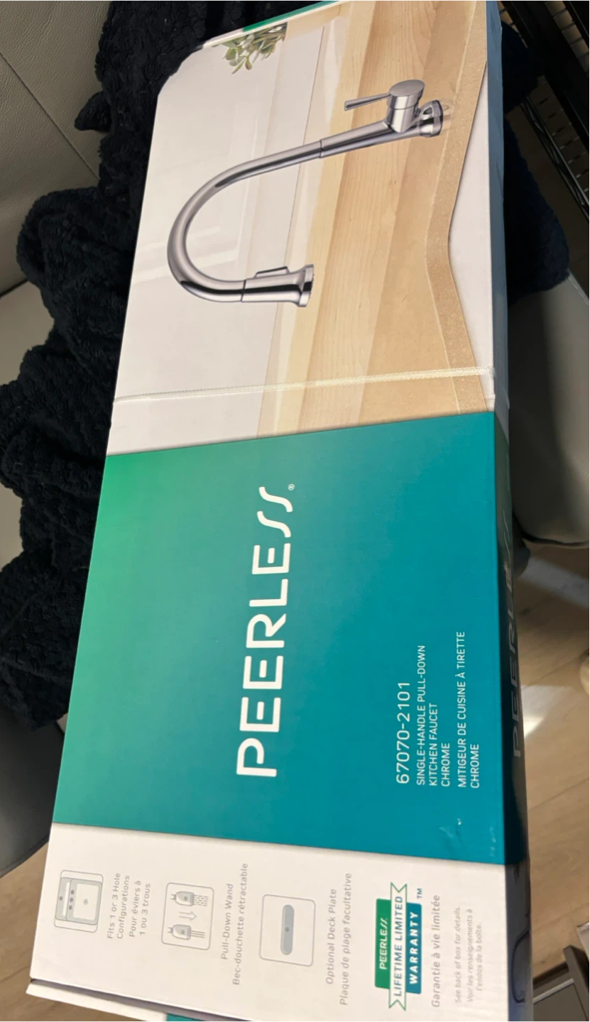 Brand New Peerless Single Handle Pull-Down Kitchen Faucet