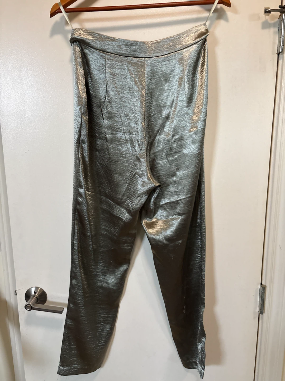 boohoo green satin pants - photo 2