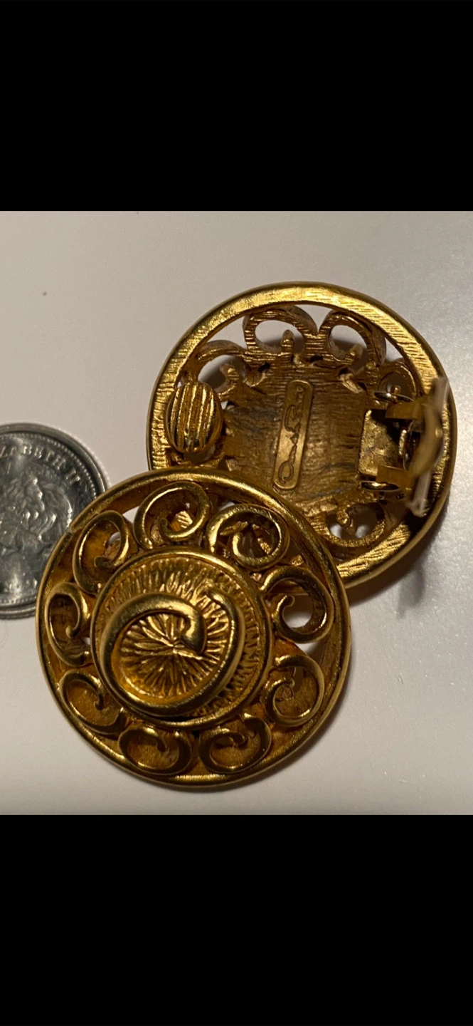 Oscar de la Renta Gold Tone Clip-On Earrings