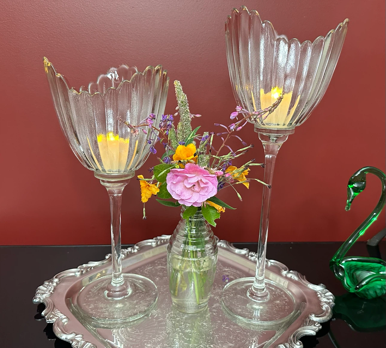 Vintage Scalloped Glass Candle Holder Set – Elegant Design - photo 2