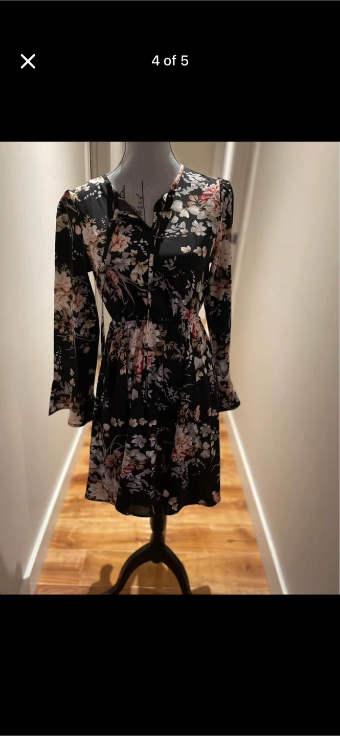 Pretty summer Dresses (size M) - photo 3