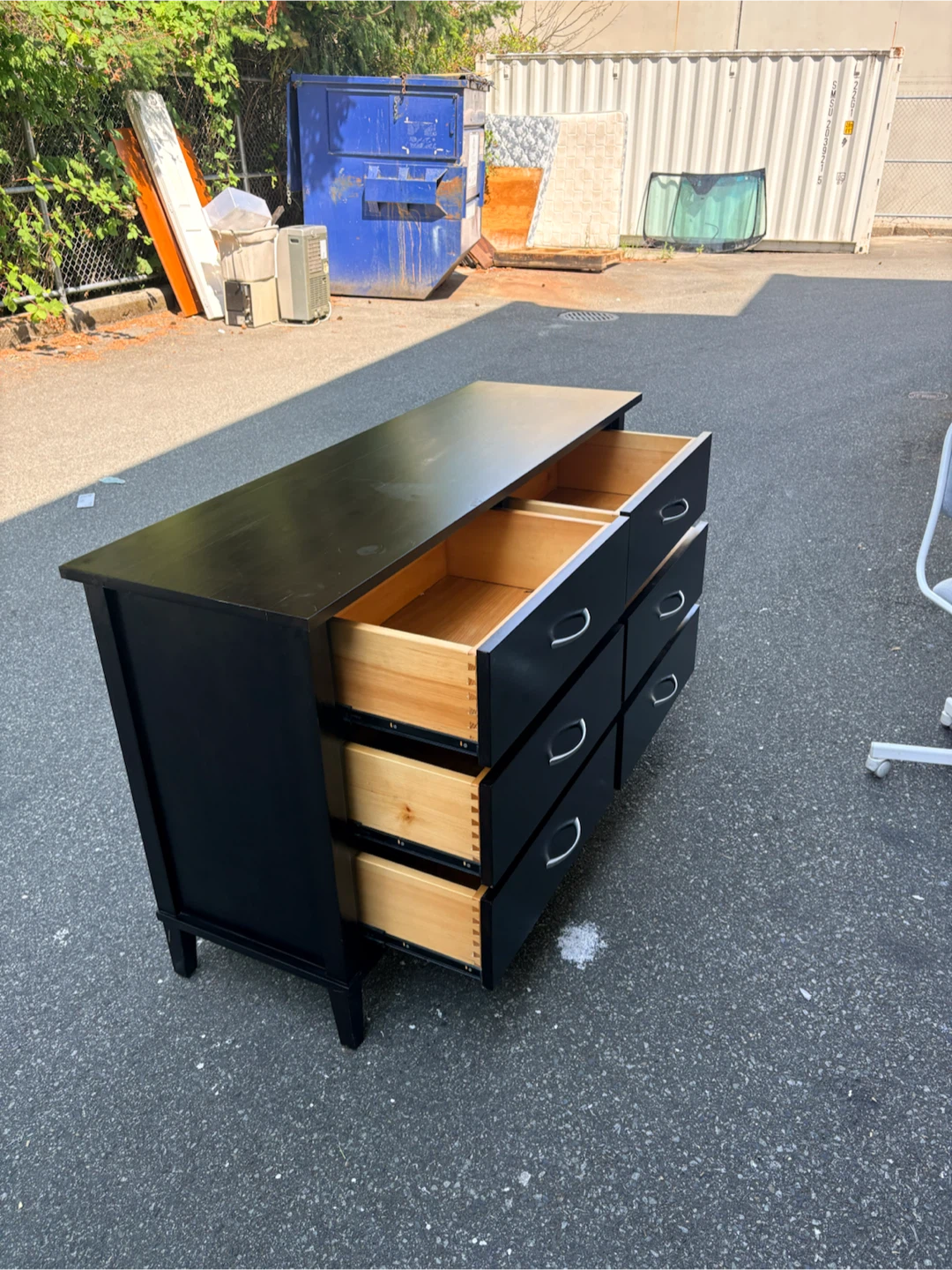 Delivery available- dresser - photo 4