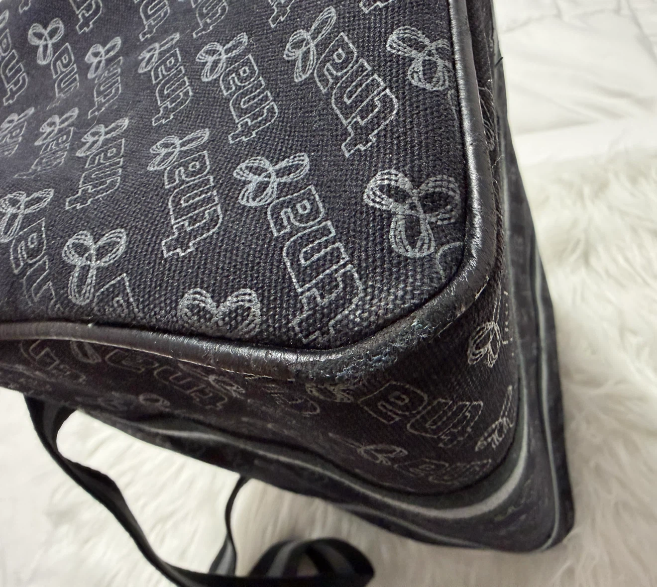 TNA Aritzia Logo Duffel Tote Bag - photo 3