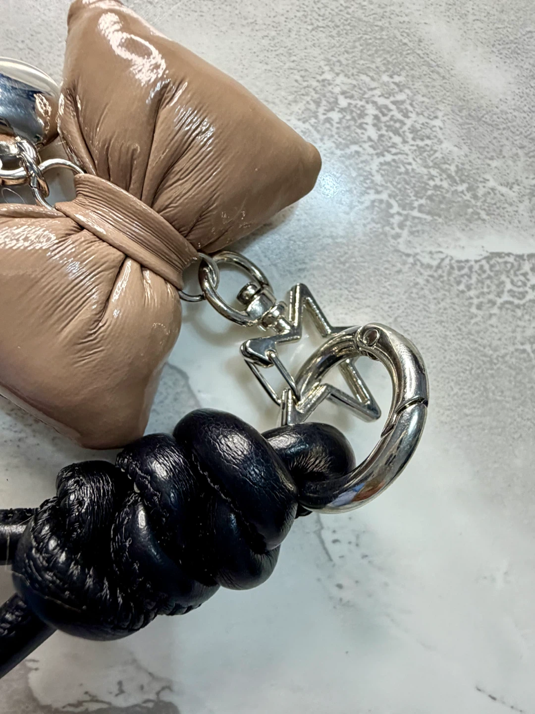 Faux Leather Bow Purse Charm Keychain - photo 3