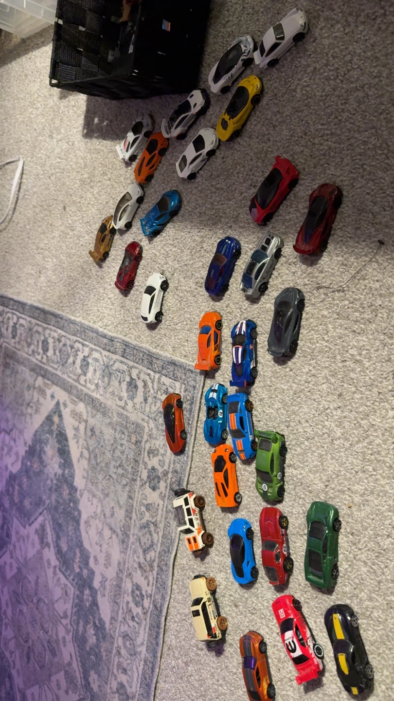 Hot Wheels Supercar Collection - Lamborghinis, Porsche, McLarens