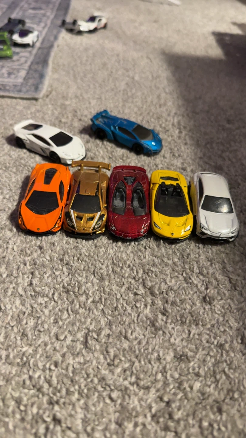 Hot Wheels Supercar Collection - Lamborghinis, Porsche, McLarens - photo 2