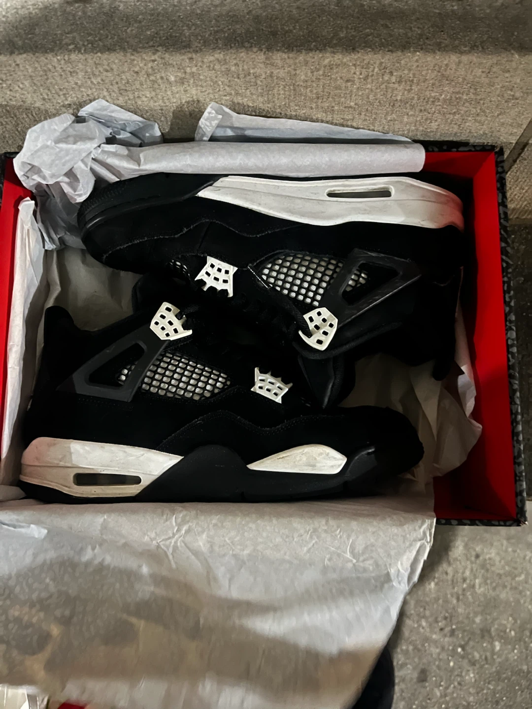 Air Jordan 4 Retro White Thunder