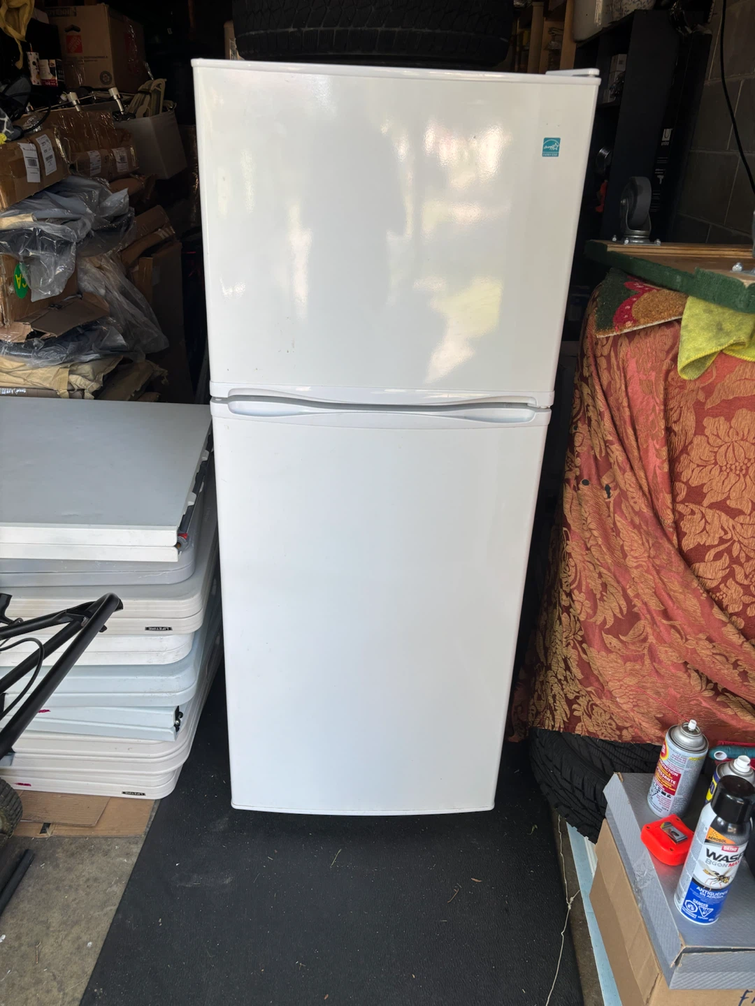 White Top Freezer Refrigerator size 59x24 - photo 2