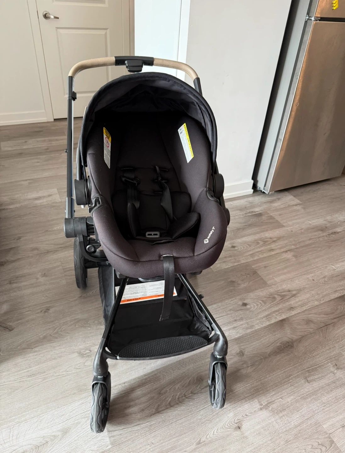 Safety 1st  Stroller + Infant Car Seat - Excellent Condition - photo 4