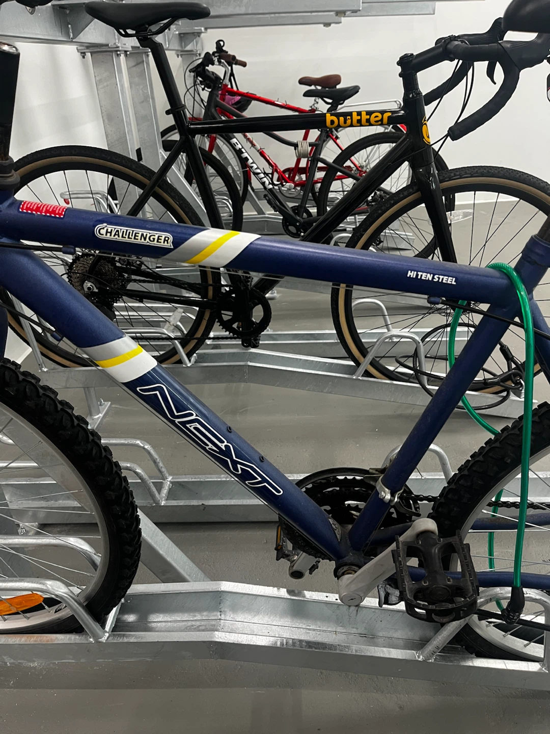 NEXT Challenger Hi Ten Steel 28” Mountain Bike - photo 2