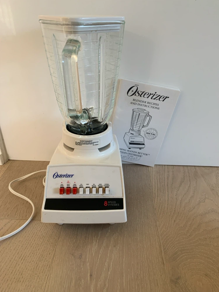 Osterizer 8-Speed Blender with Recipes and Instructions