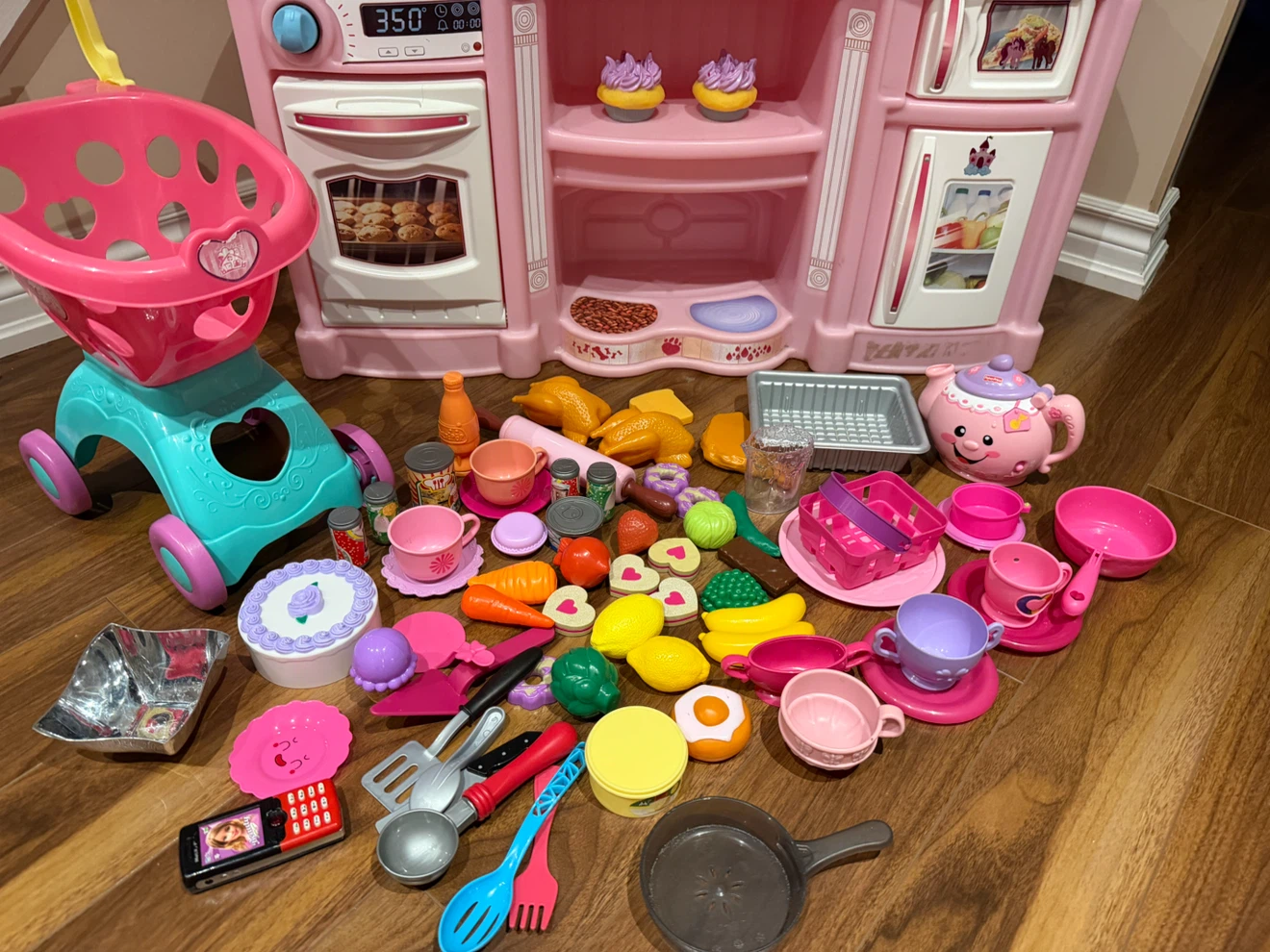 Step2 / Step 2 Pink Play Kitchen with tons of accessories - photo 2