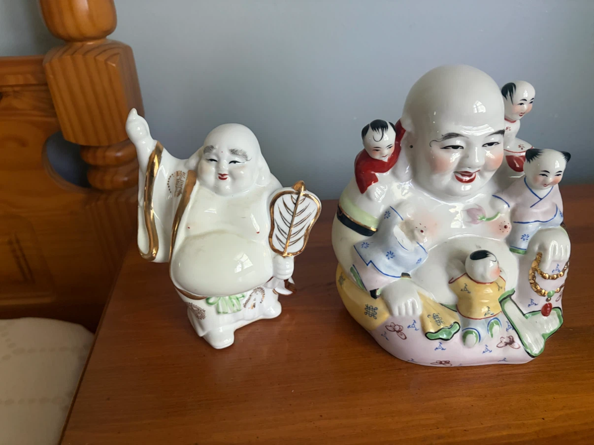 Two ceramic laughing Buddha statues with children - photo 2